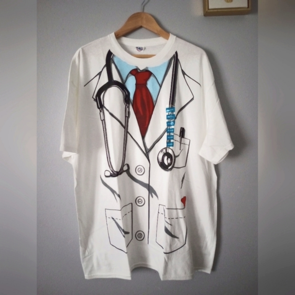 Delta pro weight shirt men  color white size 2XL  print Doctor or  nurse unisex